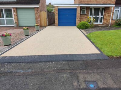 Resin bonded driveway Lightwater